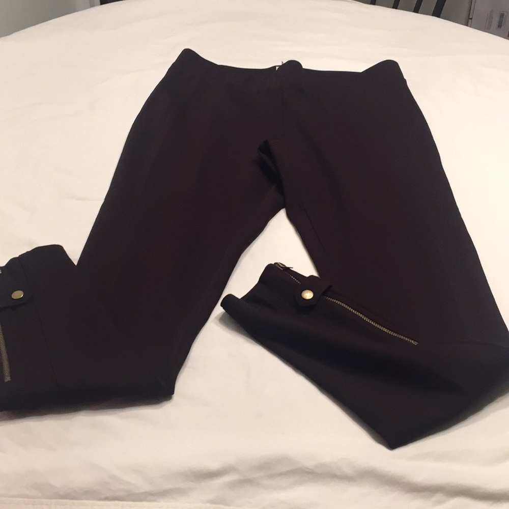 Cachè brown leggings with zipper on side leg sizeM